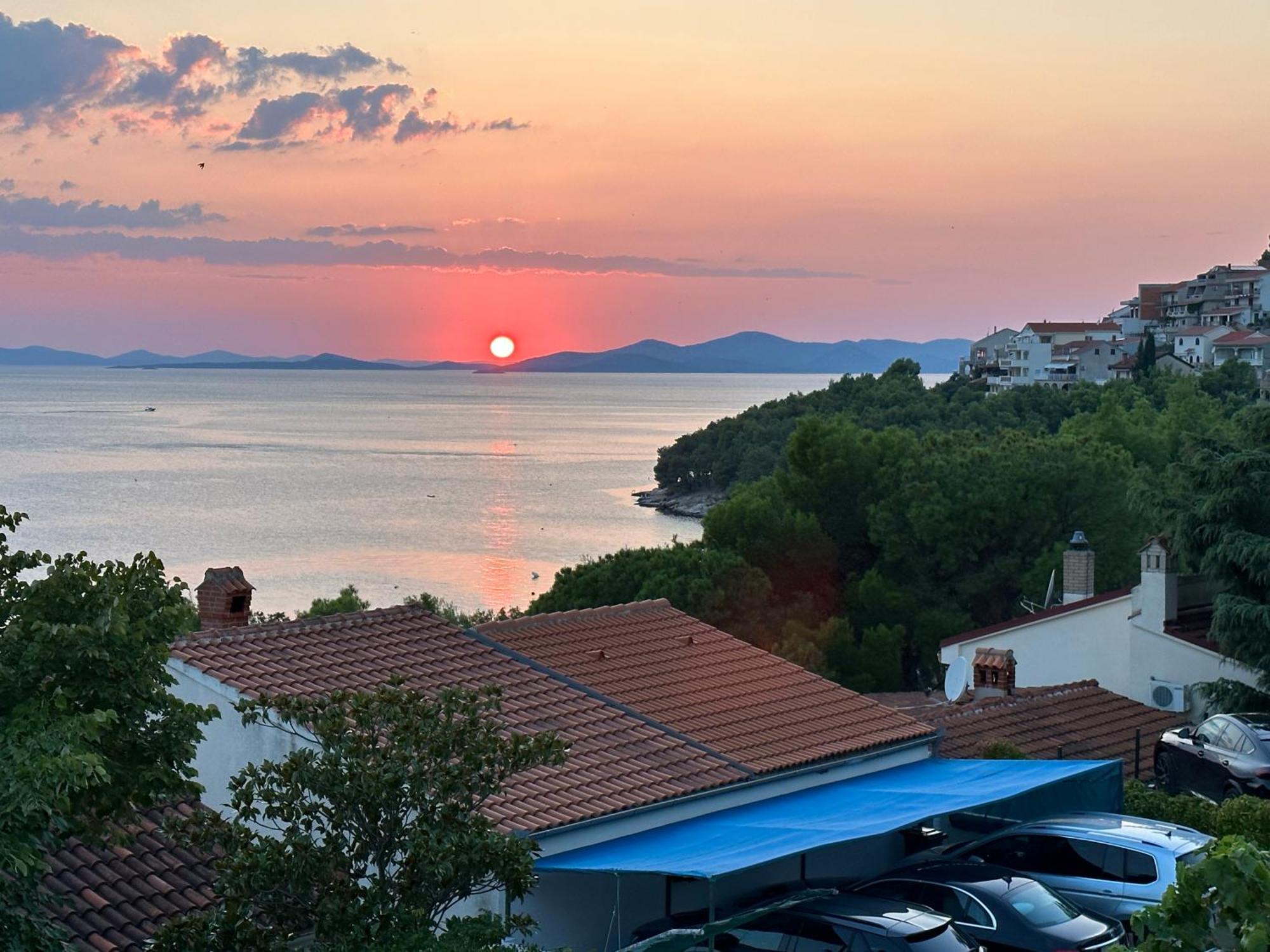 Apartment Mona 1, Fantastischer Meerblick Драге Екстериор снимка